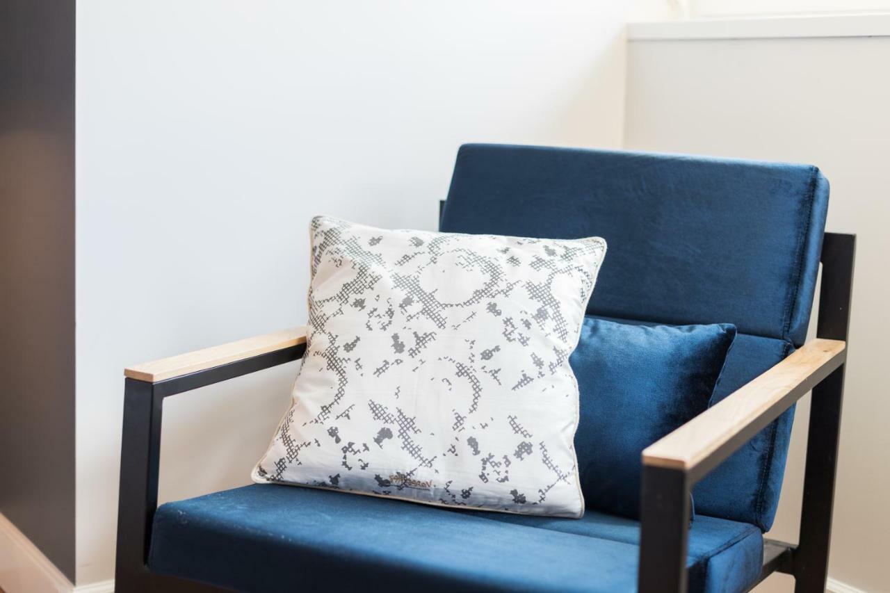 Airport Charming Bed and breakfast 3*